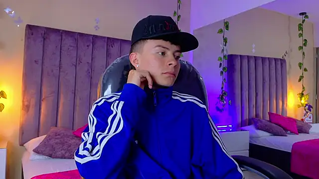 Nascary Fox online show from January 9, 7:32 pm