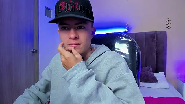 Nascary Fox online show from March 14, 12:11 pm