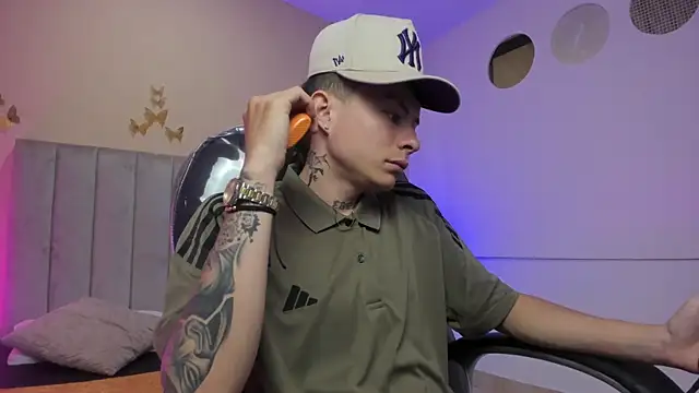 Nascary Fox online show from March 24, 12:27 pm