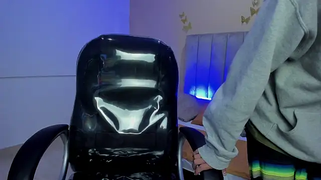 Nascary Fox online show from March 6, 8:04 pm