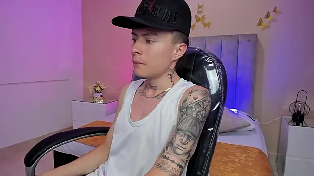 Nascary Fox online show from February 9, 7:23 pm