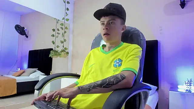 Nascary Fox online show from November 16, 1:27 pm