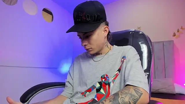 Nascary Fox online show from April 9, 12:33 pm