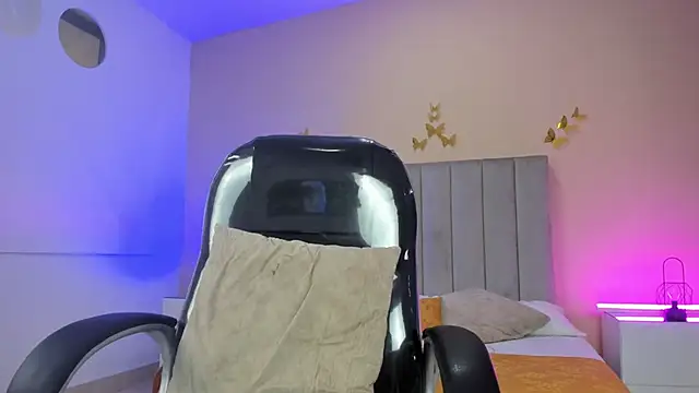 Nascary Fox online show from April 16, 12:28 pm