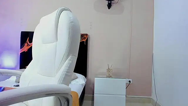 Nascary Fox online show from October 10, 7:47 pm