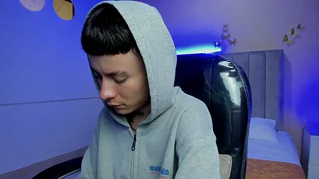 Nascary Fox online show from March 8, 2:31 pm