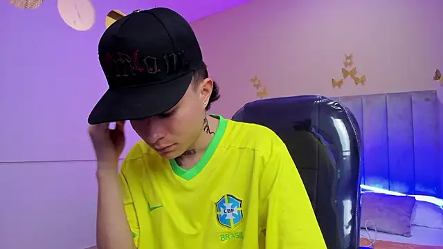 Nascary Fox online show from February 2, 7:02 pm