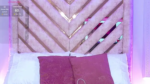 Martina-Roberts- online show from April 22, 3:57 am