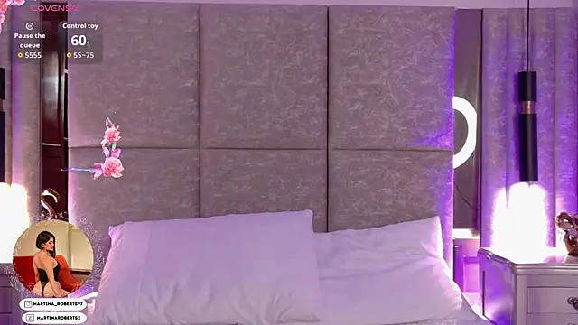 Martina-Roberts- online show from November 25, 3:29 am