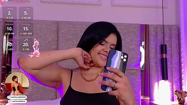 Martina-Roberts- online show from October 10, 6:14 am