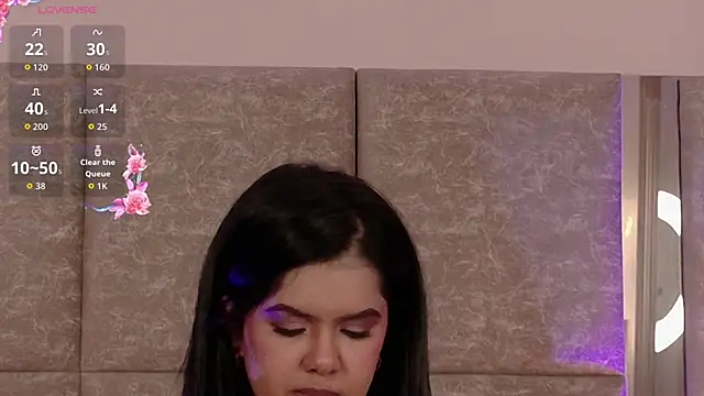 Martina-Roberts- online show from November 3, 4:28 am