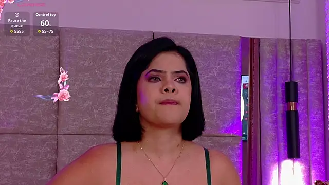 Martina-Roberts- online show from October 15, 4:55 am