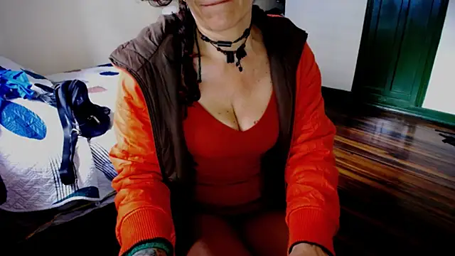 Snapshot of fenix_colette chatting on May 20, 1:52 pm fenix colette online show from May 20, 1:52 pm