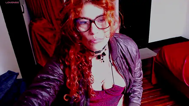 Snapshot of fenix_colette chatting on July 14, 3:18 pm fenix colette online show from July 14, 3:18 pm