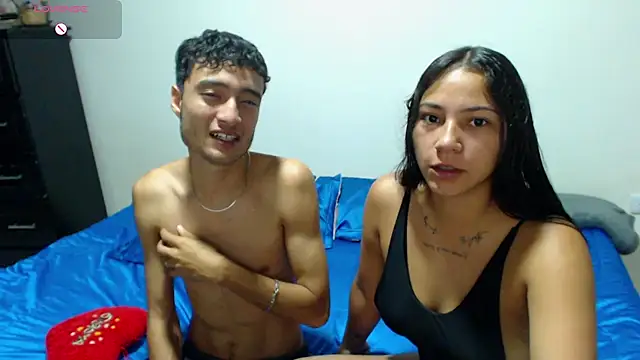 camiYwY online show from November 26, 8:47 am