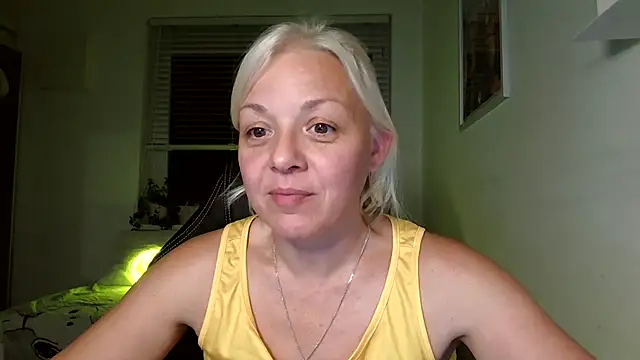 Snapshot of Linsy_Kim chatting on September 17, 5:59 pm Linsy Kim online show from September 17, 5:59 pm