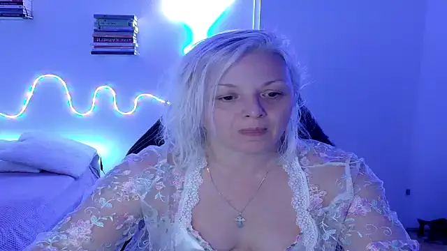 Linsy Kim online show from April 1, 6:05 pm