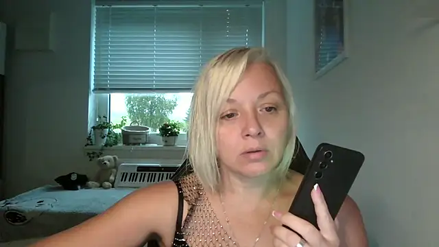 Snapshot of Linsy_Kim chatting on October 7, 5:41 am Linsy Kim online show from October 7, 5:41 am