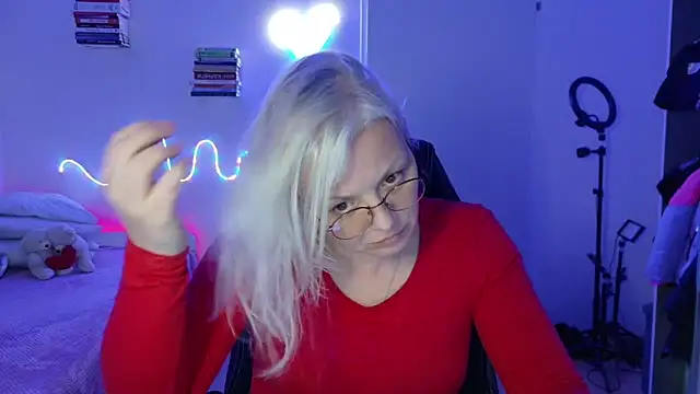 Linsy Kim online show from March 29, 6:20 pm