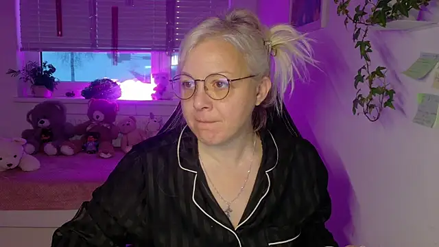 Linsy Kim online show from January 14, 6:39 am