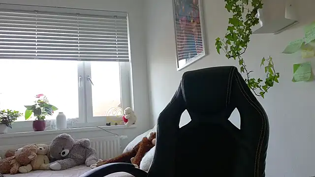 Snapshot of Linsy_Kim chatting on March 3, 8:54 am Linsy Kim online show from March 3, 8:54 am