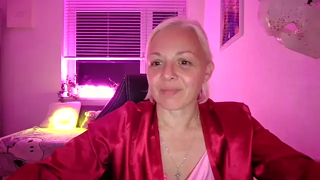 Snapshot of Linsy_Kim chatting on September 18, 6:11 pm Linsy Kim online show from September 18, 6:11 pm