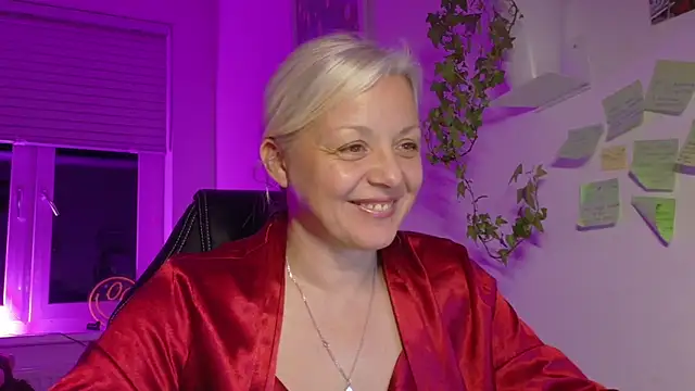 Snapshot of Linsy_Kim chatting on March 3, 9:00 pm Linsy Kim online show from March 3, 9:00 pm