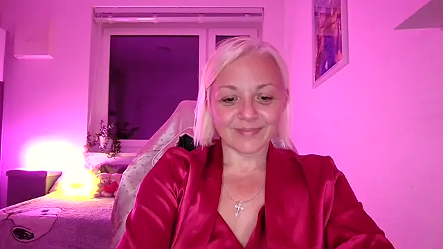 Snapshot of Linsy_Kim chatting on September 13, 7:14 pm Linsy Kim online show from September 13, 7:14 pm