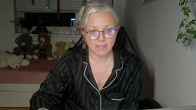 Linsy Kim online show from January 10, 9:43 pm