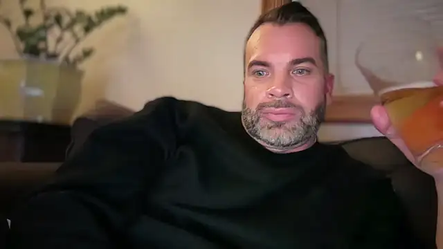 Snapshot of Ty_lerDavid chatting on January 15, 7:01 am Ty lerDavid online show from January 15, 7:01 am