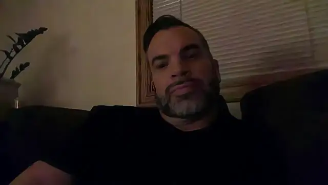 Snapshot of Ty_lerDavid chatting on December 19, 7:44 am Ty lerDavid online show from December 19, 7:44 am