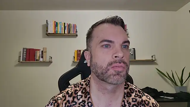 Snapshot of Ty_lerDavid chatting on February 19, 6:05 pm Ty lerDavid online show from February 19, 6:05 pm