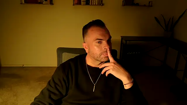 Snapshot of Ty_lerDavid chatting on November 1, 5:36 am Ty lerDavid online show from November 1, 5:36 am