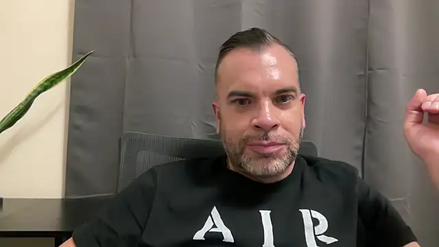 Snapshot of Ty_lerDavid chatting on October 11, 11:17 pm Ty lerDavid online show from October 11, 11:17 pm