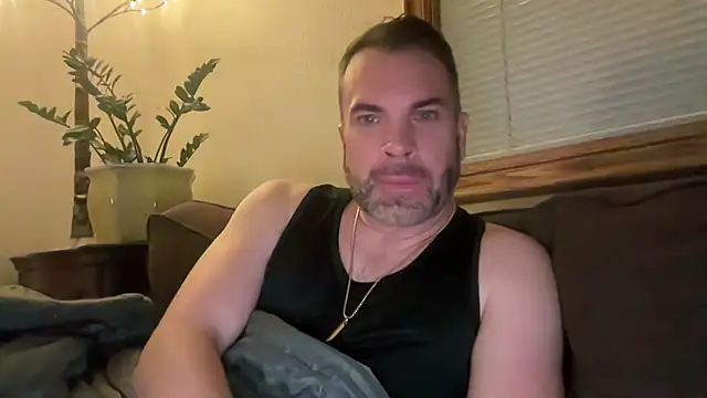 Snapshot of Ty_lerDavid chatting on February 23, 6:36 am Ty lerDavid online show from February 23, 6:36 am