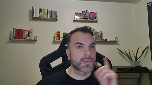 Snapshot of Ty_lerDavid chatting on February 23, 7:03 pm Ty lerDavid online show from February 23, 7:03 pm