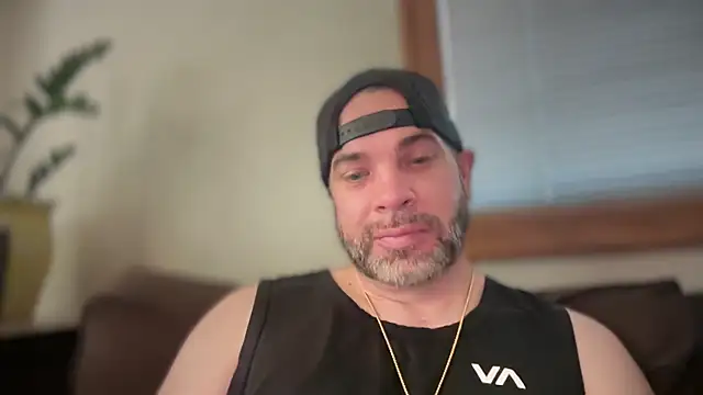 Snapshot of Ty_lerDavid chatting on February 26, 5:35 pm Ty lerDavid online show from February 26, 5:35 pm