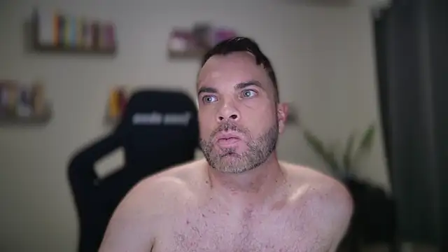 Snapshot of Ty_lerDavid chatting on February 10, 9:03 pm Ty lerDavid online show from February 10, 9:03 pm