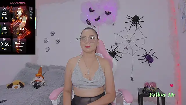 milfAaura online show from October 25, 3:17 am