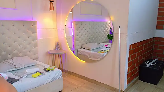 CathMellow online show from February 1, 9:40 am