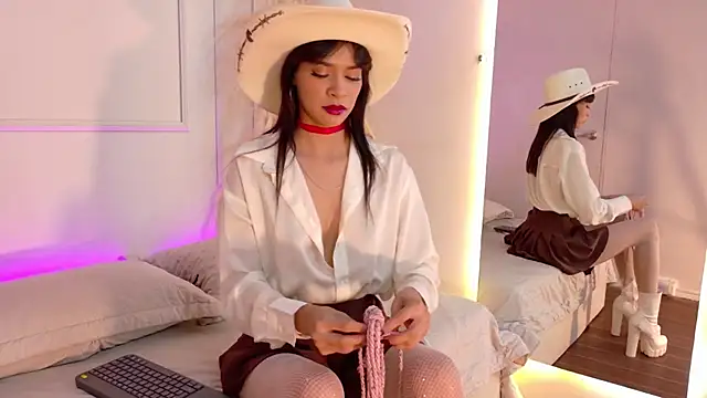 CathMellow online show from October 24, 7:24 pm