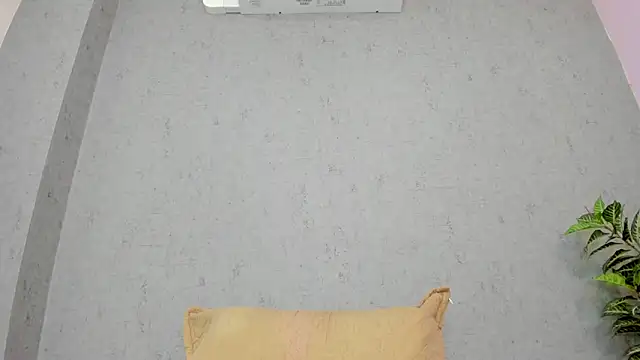 Snapshot of scarlett646 chatting on December 2, 3:19 am scarlett646 online show from December 2, 3:19 am