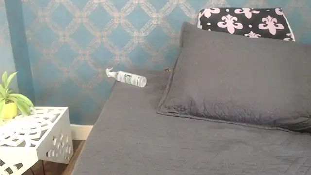 Snapshot of scarlett646 chatting on September 11, 3:06 am scarlett646 online show from September 11, 3:06 am