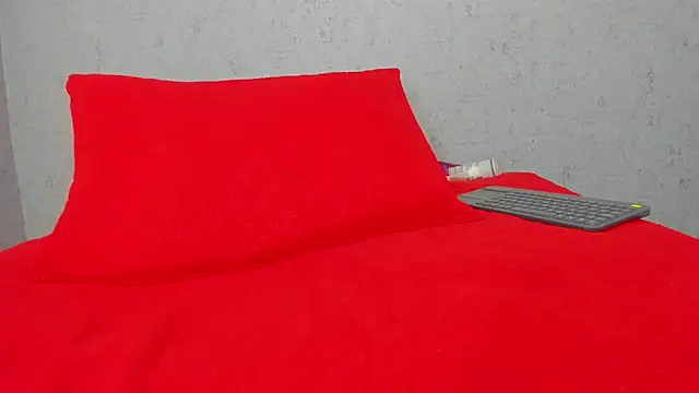 Snapshot of scarlett646 chatting on October 22, 3:06 am scarlett646 online show from October 22, 3:06 am