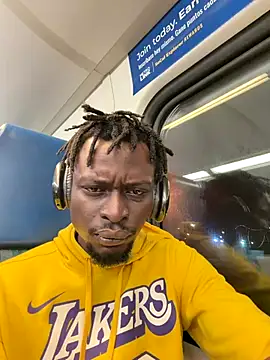 Snapshot of Vikehim chatting on November 9, 3:43 am Vikehim online show from November 9, 3:43 am