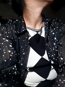 misa 00 online show from April 17, 3:04 pm