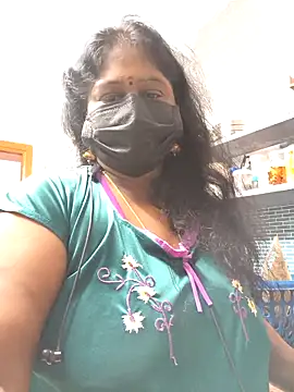 Snapshot of bakyasree143 chatting on November 20, 12:44 am bakyasree143 online show from November 20, 12:44 am