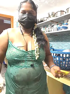 Snapshot of bakyasree143 chatting on October 14, 12:55 am bakyasree143 online show from October 14, 12:55 am