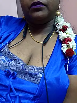 Snapshot of bakyasree143 chatting on September 15, 3:56 pm bakyasree143 online show from September 15, 3:56 pm