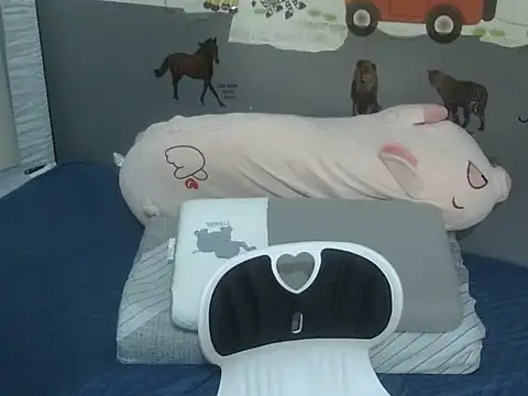 Snapshot of anna-sweet69 chatting on January 18, 1:53 am anna-sweet69 online show from January 18, 1:53 am